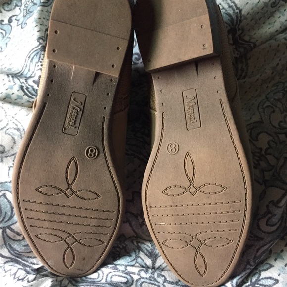 Boots - Picture 4 of 5